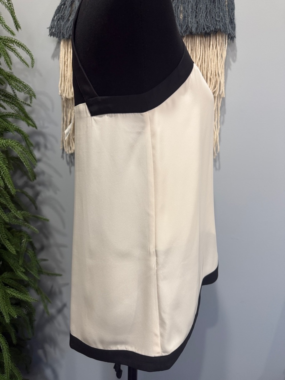 Parker Silk Halter Top Black Cream Colorblock NWT Small Chic Minimalist Blouse - Picture 7 of 15